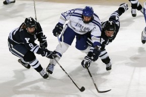 JiuyouAPP下载-国内足球联赛阵容角力激烈，球队整体表现进步，国内足球队实力排名