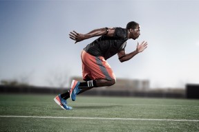 九游娱乐官网 (JIUYOU)-勇士队球员在明星赛中独领风骚，技艺高超，勇士篮球明星